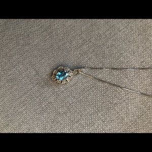 Aquamarine and diamond pendant